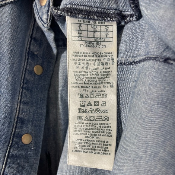Guess Denim Shirt / Vest
Style # W52HA1D1C72 - Picture 6 of 6